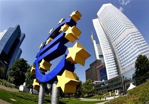 Котировки по евро на межбанке снова снижаются