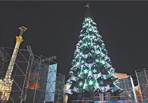В Киеве состоялось пробное зажигание главной елки страны