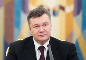 Янукович пока не определился с законом о языках