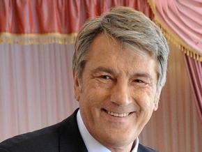 Ющенко пожелал народу Суринама мира и благополучия