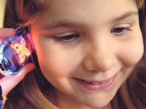 Ученые: Пользование мобильным с детства может привести к раку мозга