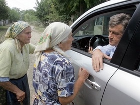 Корреспондент: Сын Януковича ездит на машине Ющенко