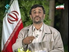 Ахмадинежад посоветовал США не вмешиваться в дела Ирана