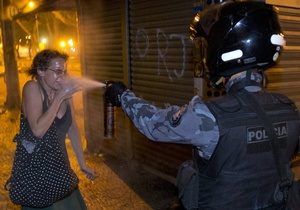 Пеле не помог: Обещания властей не успокоили протестующих в Бразилии