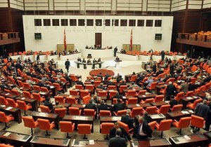 Турецкий парламент одобрил военную операцию в Сирии