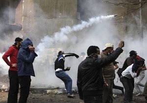 Протестующих в Каире обвинили в планах поджогов парламента
