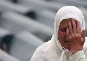 В Сребренице перезахоронили жертв массовой резни