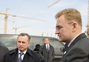 Мэр Львова требует, чтобы его вырезали из роликов Партии регионов