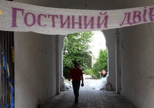 Депутаты требуют от Пшонки отменить решение о Гостином дворе