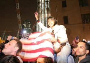 В США празднуют гибель бин Ладена: тысячи людей вышли на улицы