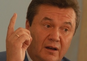 Янукович поручил Азарову остановить уплату налогов авансом