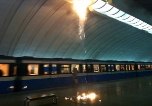 Станции метро Позняки и Славутич возобновили работу. Осокорки закрыты до утра