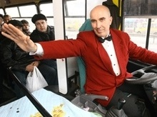 Водитель киевской маршрутки хочет вернуть пассажирке кошелек