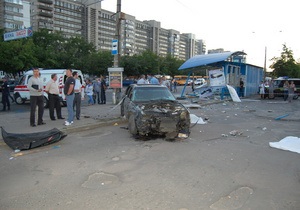 Новости Сум - ДТП в Сумах -остановка в Сумах - В Сумах демонтировали остановку, где в результате ДТП погибли люди