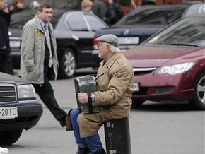 Опрос: Украинцы обеспокоены ростом цен, безработицы и низким уровнем зарплат