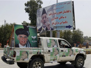 Комиссия отказалась подтвердить победу Карзая на выборах президента