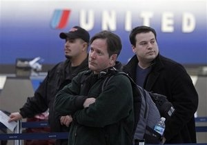 Самолет United Airlines экстренно сел в США из-за угрозы взрыва