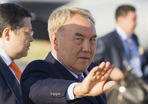 Депутаты парламента Казахстана попросили Назарбаева прекратить их полномочия
