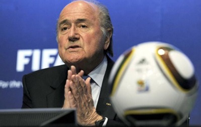 Президент FIFA попросив вибачення у Криштіано Роналдо