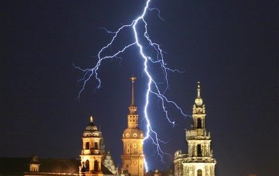 Шаманы 21-го века. Метеорологи научились предугадывать погоду по вспышкам молний
