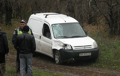 У Луганській області заарештували водія, який збив на смерть двох людей на зупинці