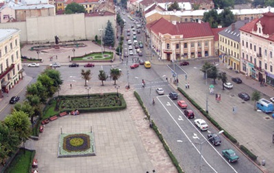 В Черновцах прошло многотысячное народное собрание в поддержку евроинтеграционного курса Украины
