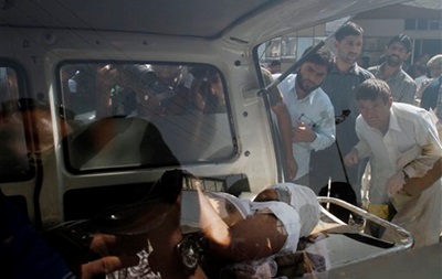 В Индии во время праздника неизвестные расстреляли семь человек
