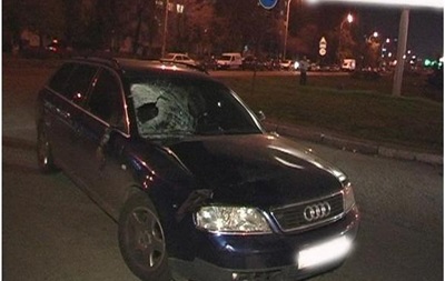 В Киеве машина сбила пешехода, оторвав ему ногу