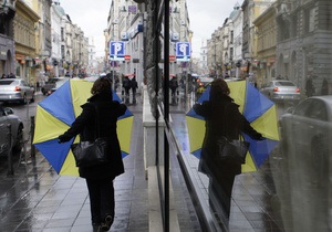 В ближайшие сутки в Украине сохранится теплая и дождливая погода
