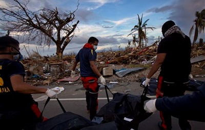 Число жертв супертайфуна Хайян превысило 2,3 тыс человек