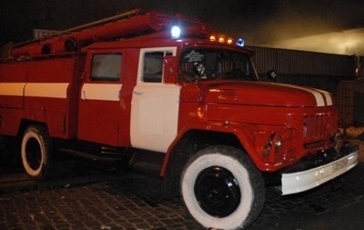 В Киеве на Оболони произошел пожар на базе отдыха