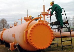 Украина не будет уменьшать объем закупок газа у России в 2013 году