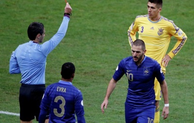 Эксперт: Судейская бригада матча Франция – Украина совершила две грубые ошибки