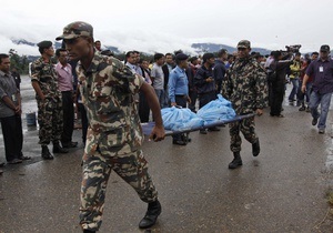 В Непале автобус с паломниками упал в канал, 34 человека погибли