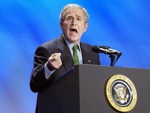 Буш обвиняет Венесуэлу в поддержке терроризма