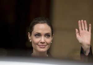 Анджелина Джоли сыграет собственную мать, умершую от рака