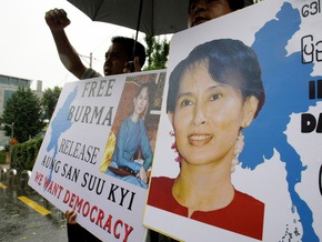 Лидер оппозиции Мьянмы проведет еще 18 месяцев под домашним арестом