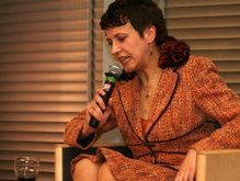 Оксана Забужко провела вечер украинской литературы в Брюсселе