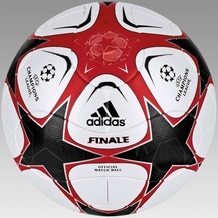 adidas становится поставщиком всех мячей для клубных турниров УЕФА