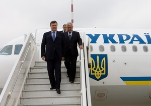 Самолет Януковича зацепился за трап и получил повреждения