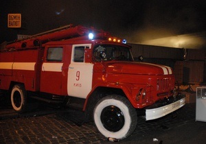 В Киеве в подземном переходе на Подоле сгорели киоски