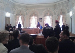 В Харьков на суд по делу Тимошенко прибыли десятки народных депутатов