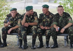НГ: Украина создает профессиональную армию