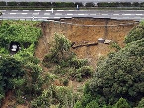 В результате землетрясения в Японии пострадали 80 человек