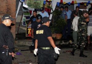 На Филиппинах один человек погиб и семь пострадали при взрыве губернаторского кортежа