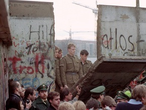 В Киеве откроют фрагмент Берлинской стены