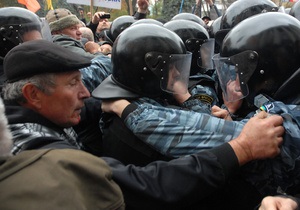Милиция пресекла попытку установить на Майдане палатку