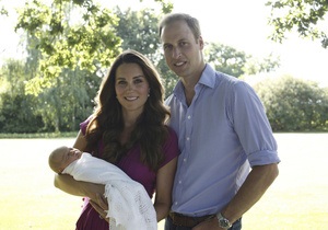 В Британии представлены первые официальные фото принца Джорджа