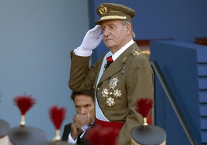 Король Испании появился на официальном мероприятии с разбитым носом и синяком под глазом