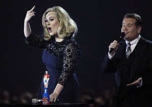 Организаторы церемонии Brit Awards извинились перед Адель